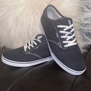 Women’s Black/White Vans